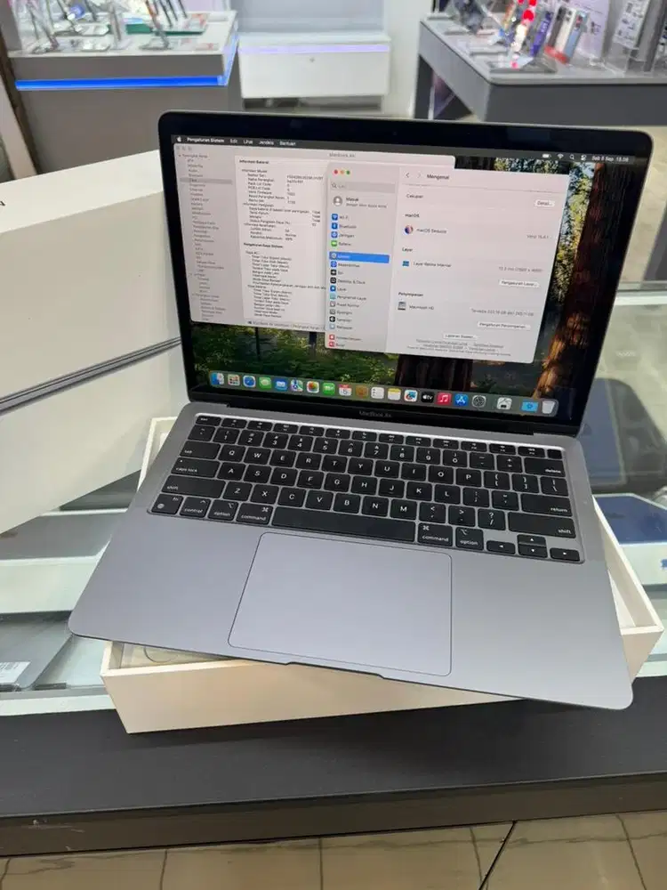 Macbook Air M1 13inch 8/256 Grey Garansi iBox 03/09/27 BH 99%