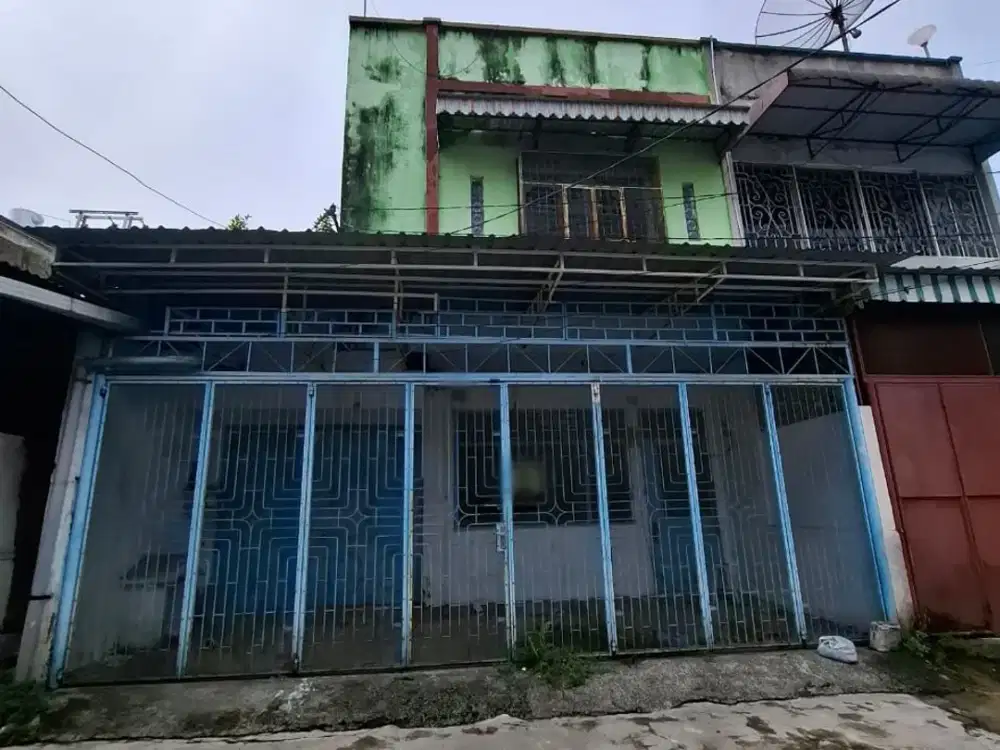DIJUAL RUMAH 2,5 LANTAI – KATAMSO DALAM!