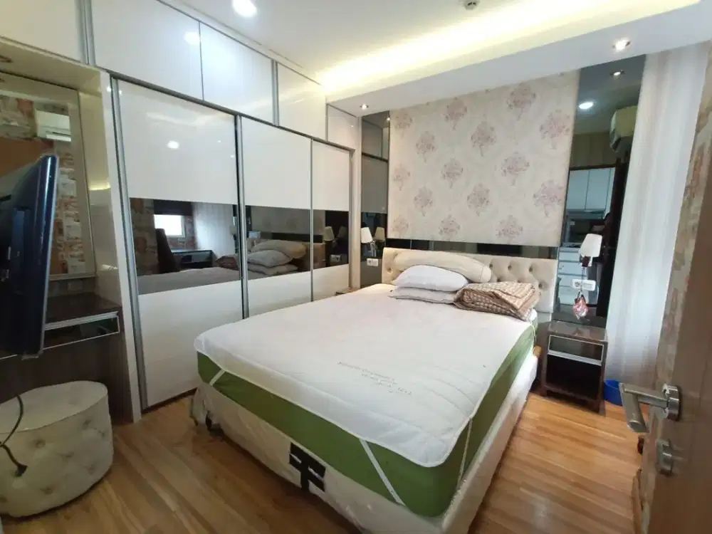 DISEWAKAN 2BR FULL FURNISH OAK TOWER LT 12 – VIEW JALAN, DEKAT LRT PULO MAS, PULO GADUNG