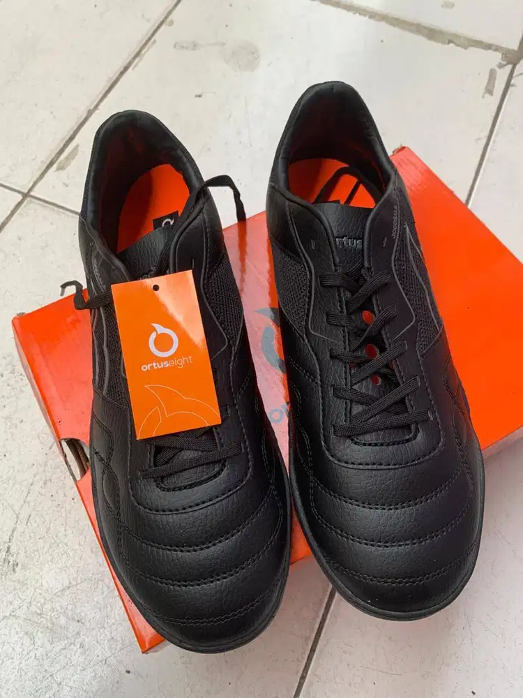 Sepatu Futsal Jogosala strive all black