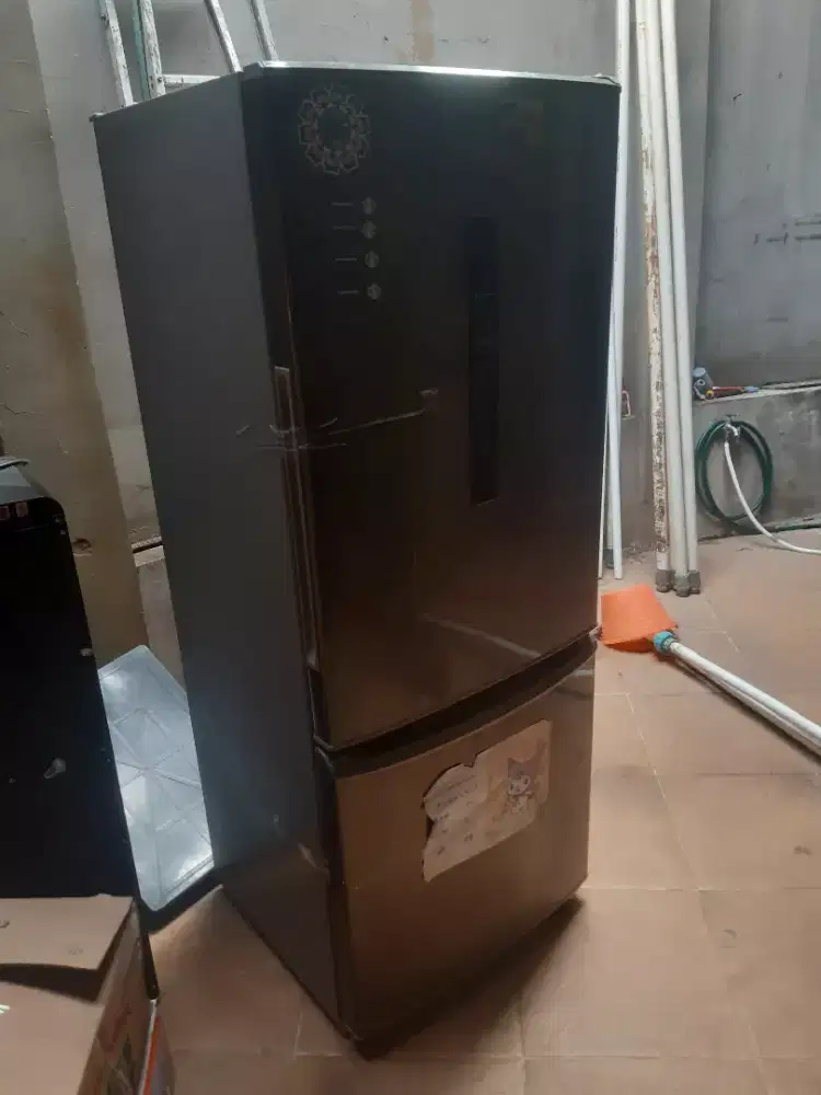 Kulkas Panasonic Freezer Bawah