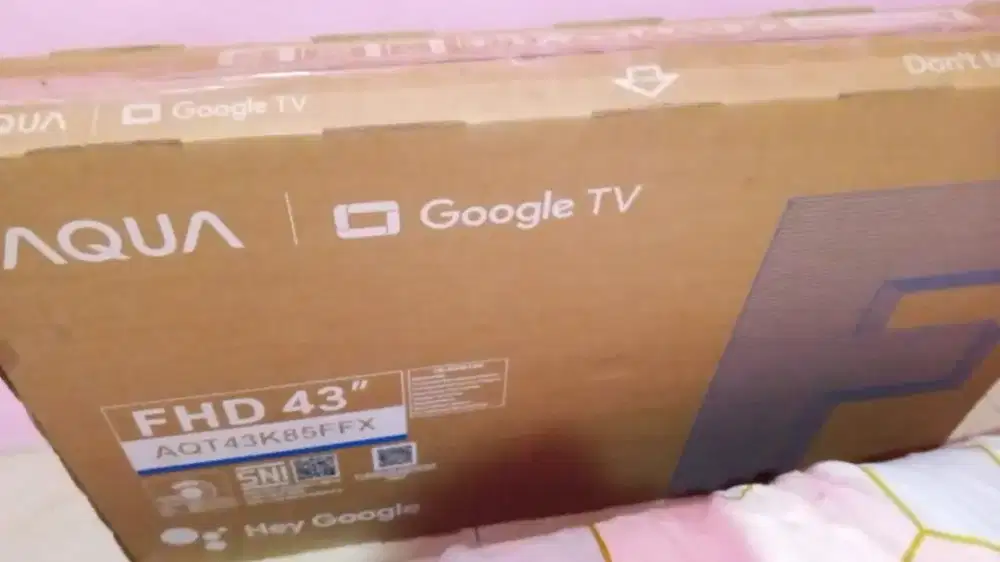 Aqua 43 inc television