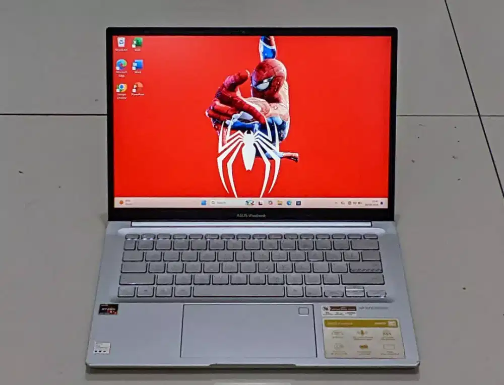 Asus Vivobook M1403QA