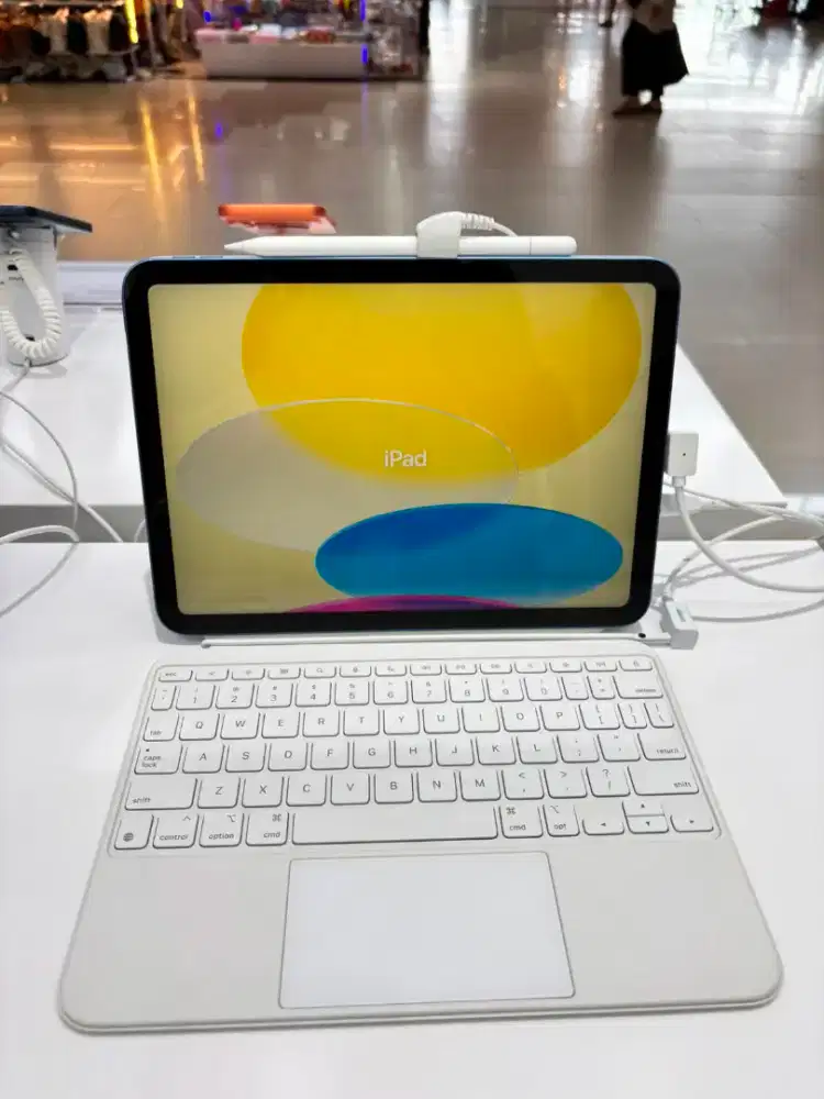 Laptop iPad ada semua