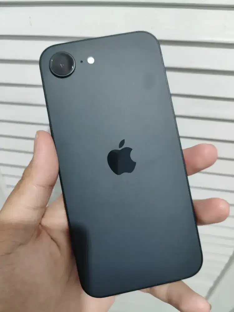 iPhone 16E 256 BLACK - GARANSI IBOX