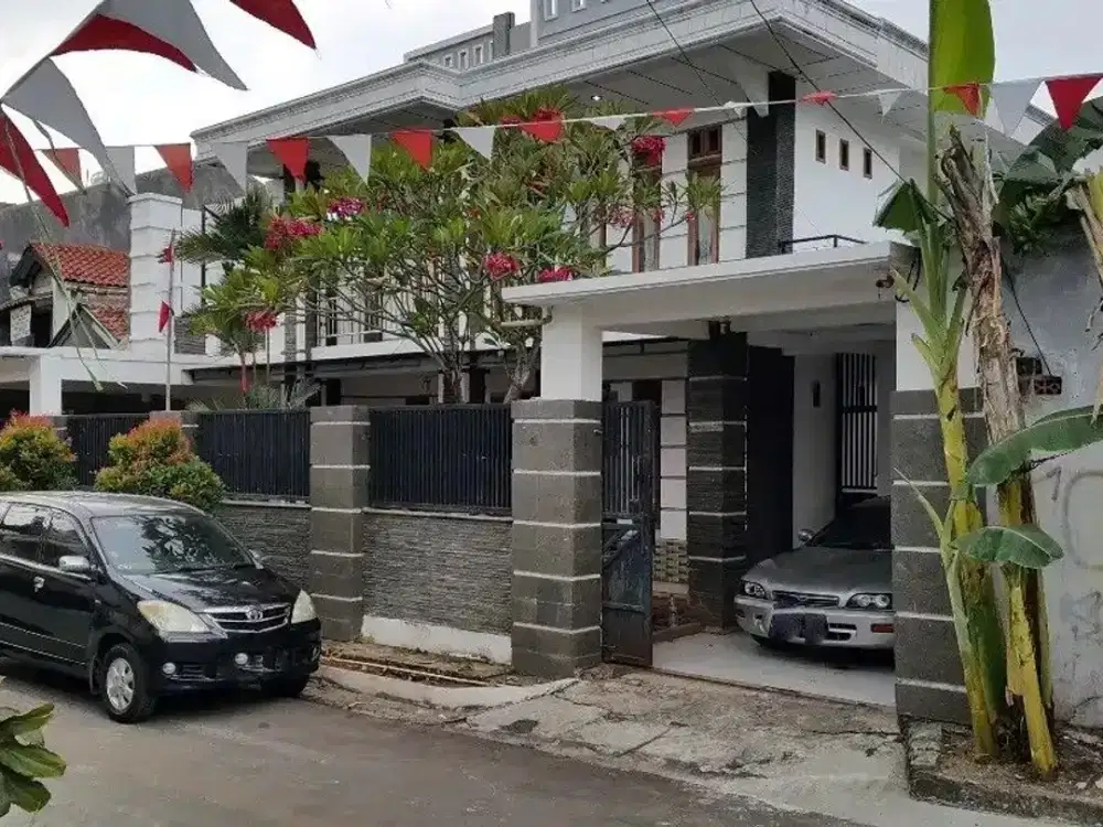 Sewa Rumah Komplek Dpr 2 Lantai SHM Jakarta Barat