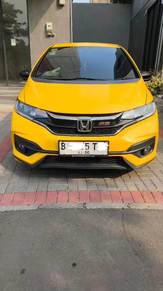 Dijual mobil honda jazz RS automatic thn 2020.