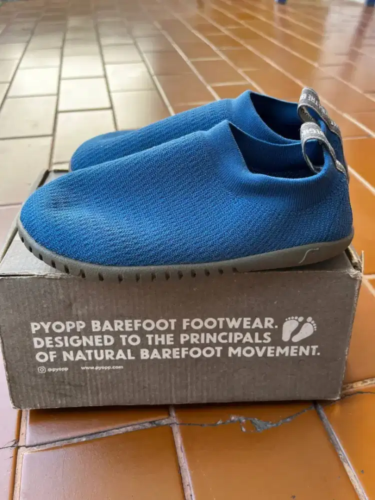 Sepatu preloved pyopp