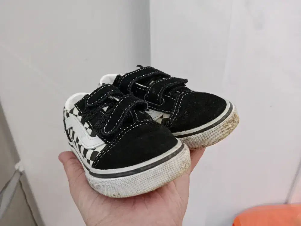 Bengkel sneakers laundry sepatu