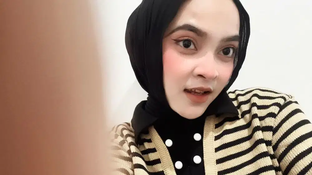 Nyari loker conten creator,host,resepsionis