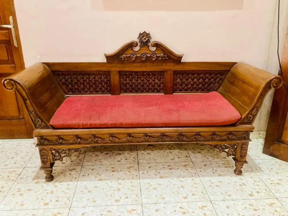 Kursi Sofa Kayu Jati Ukiran Vintage Antik – Preloved