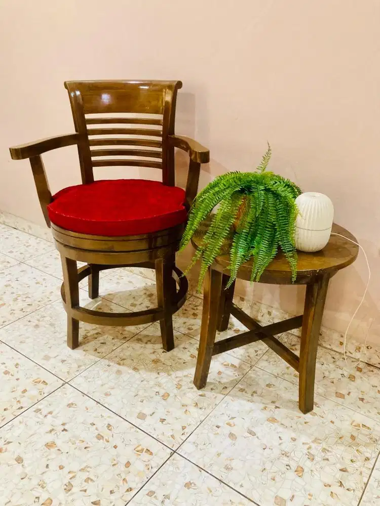 Kursi Kayu Jati Preloved | Klasik Elegan