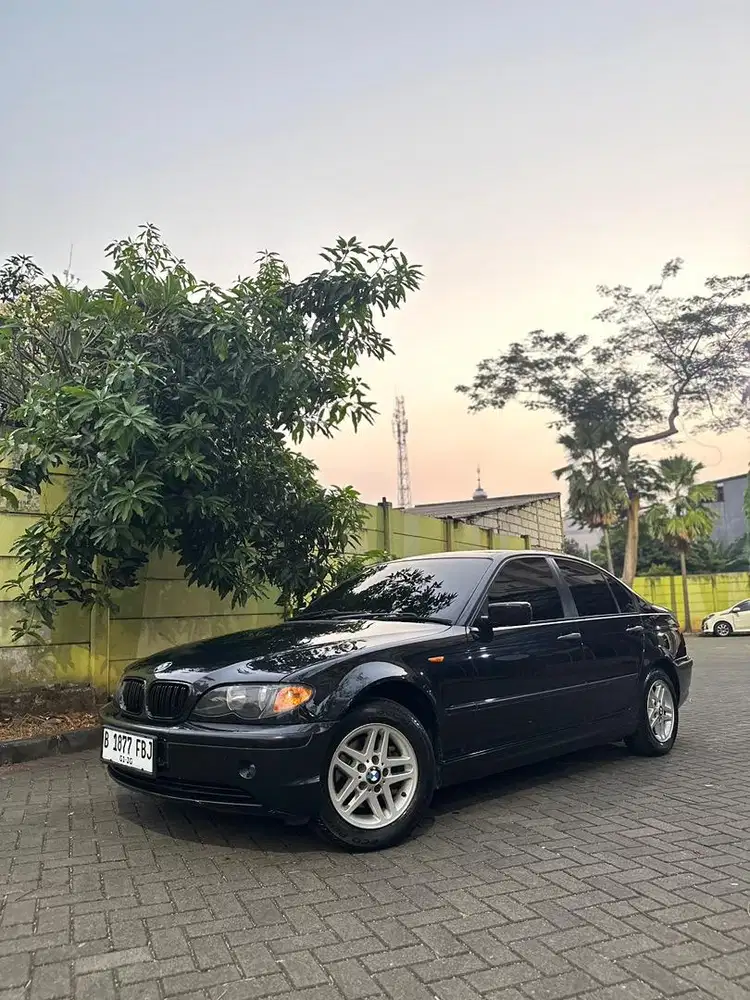 Bmw E46 318i 2003 Sedan Hitam