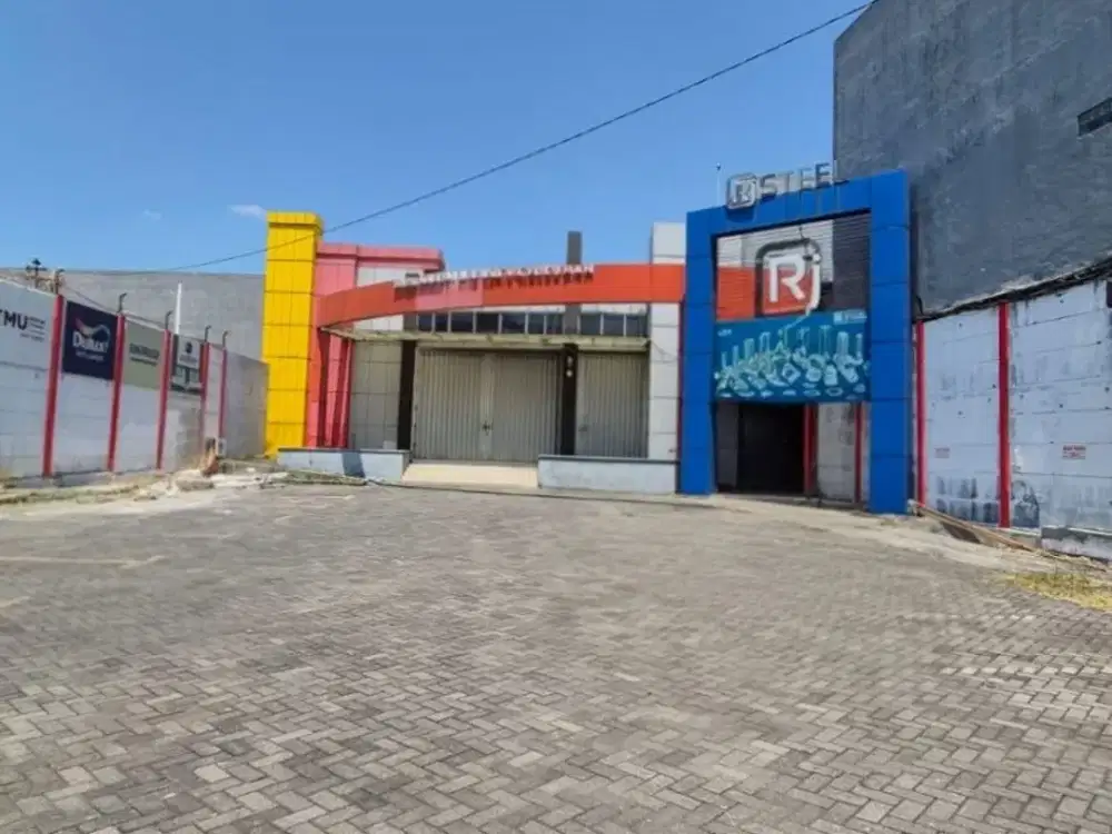 TEMPAT USAHA STRATEGIS 0 JALAN RAYA KARTINI GRESIK Hadap Utara