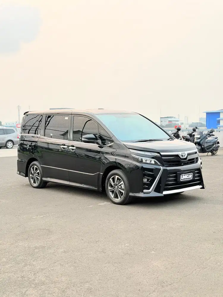 [TerMURAH] Toyota VOXY