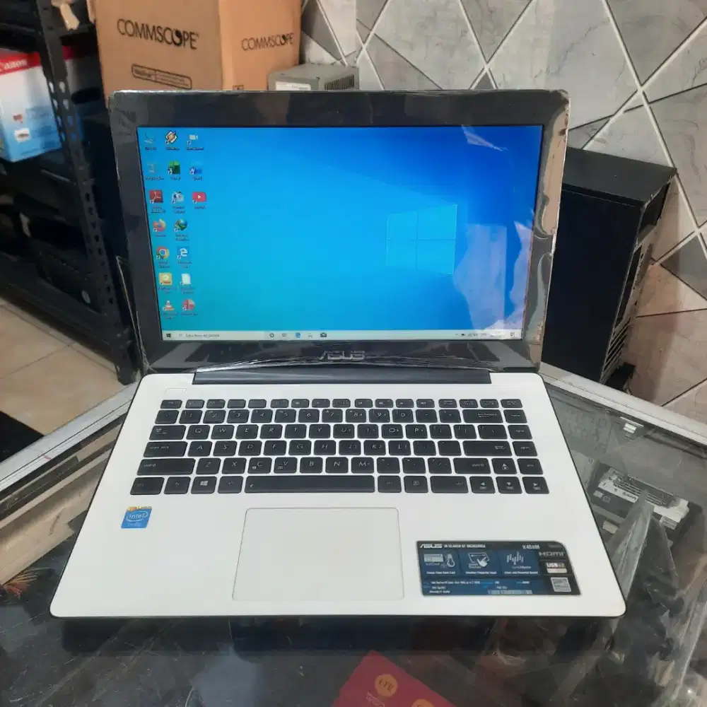 Asus X453M, Celeron N2930, RAM 4GB, SSD 128GB, Layar 14 inch