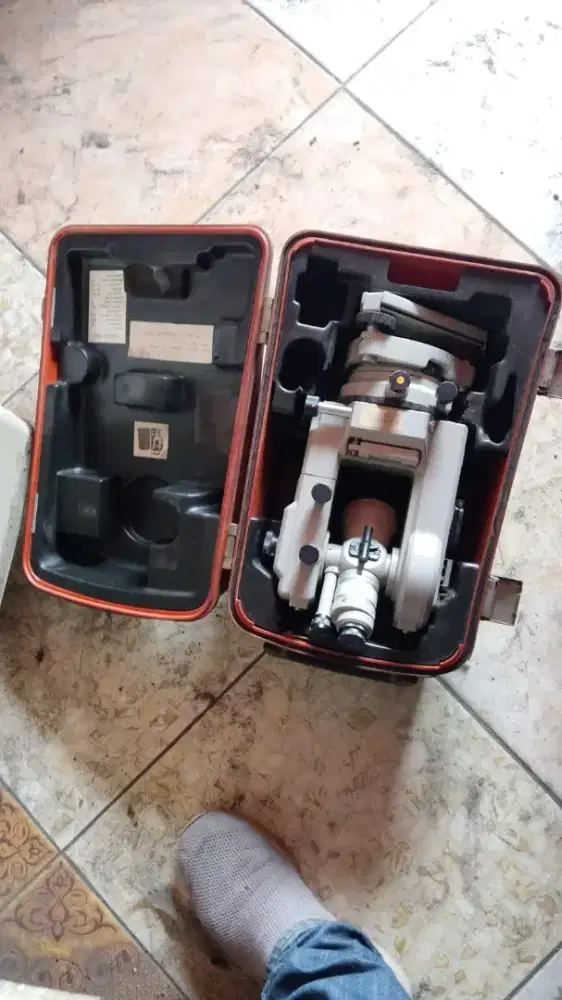 Theodolite optik