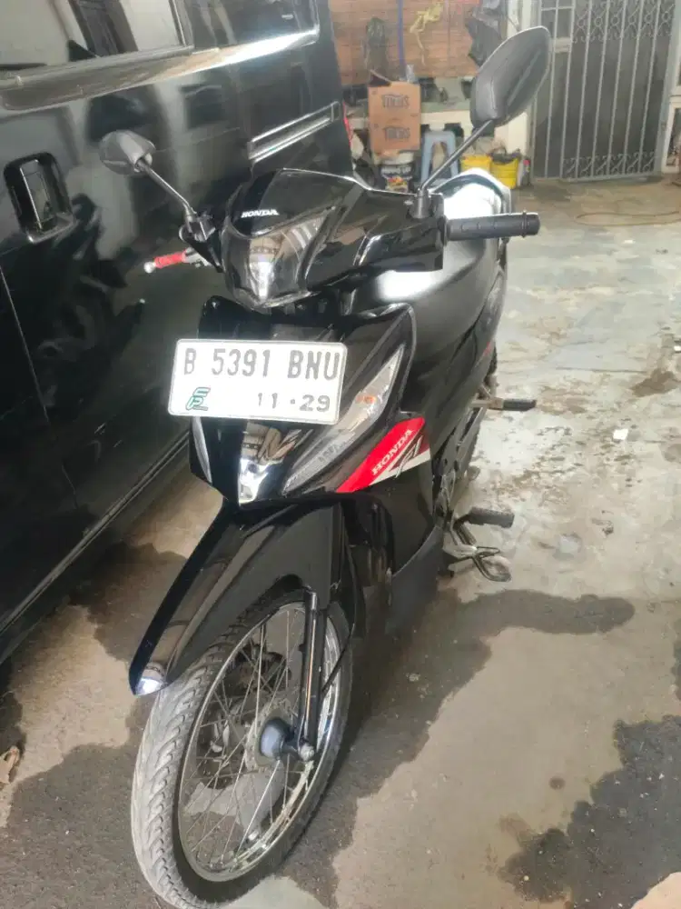 Honda Revo Fit Mulus