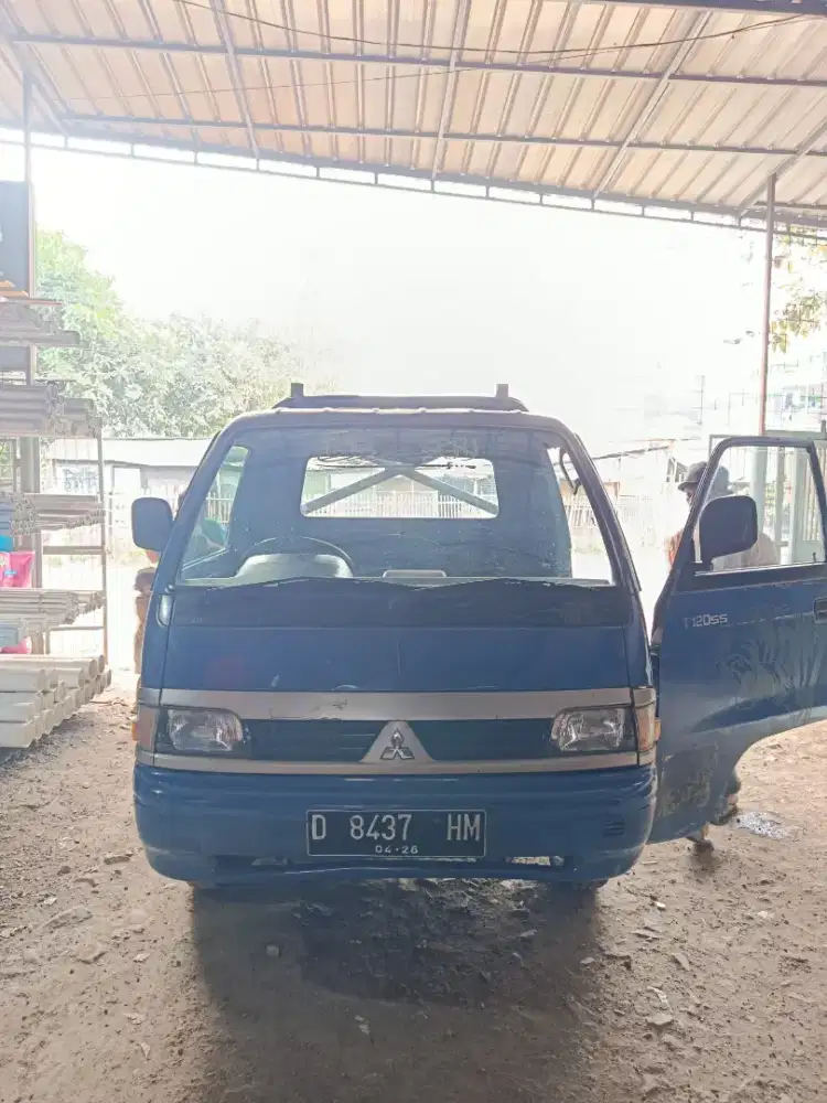 Mitsubishi pick up T120SS