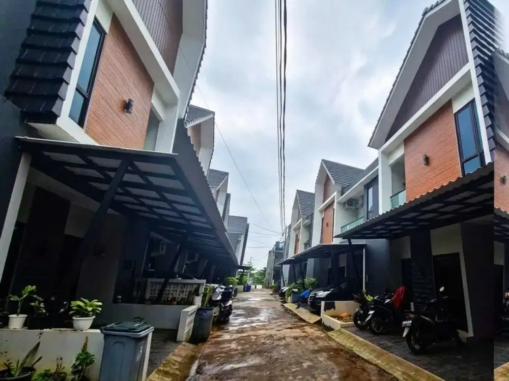 Rumah 2 Lantai Siap Huni Di Jalan Bulak Ringin Cibubur Jakarta Dekat LRT Harjamukti SHM Bisa KPR 3 Kamar Tidur