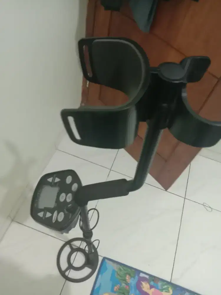 Bounty Hunter Discovery 3300 Metal Detector