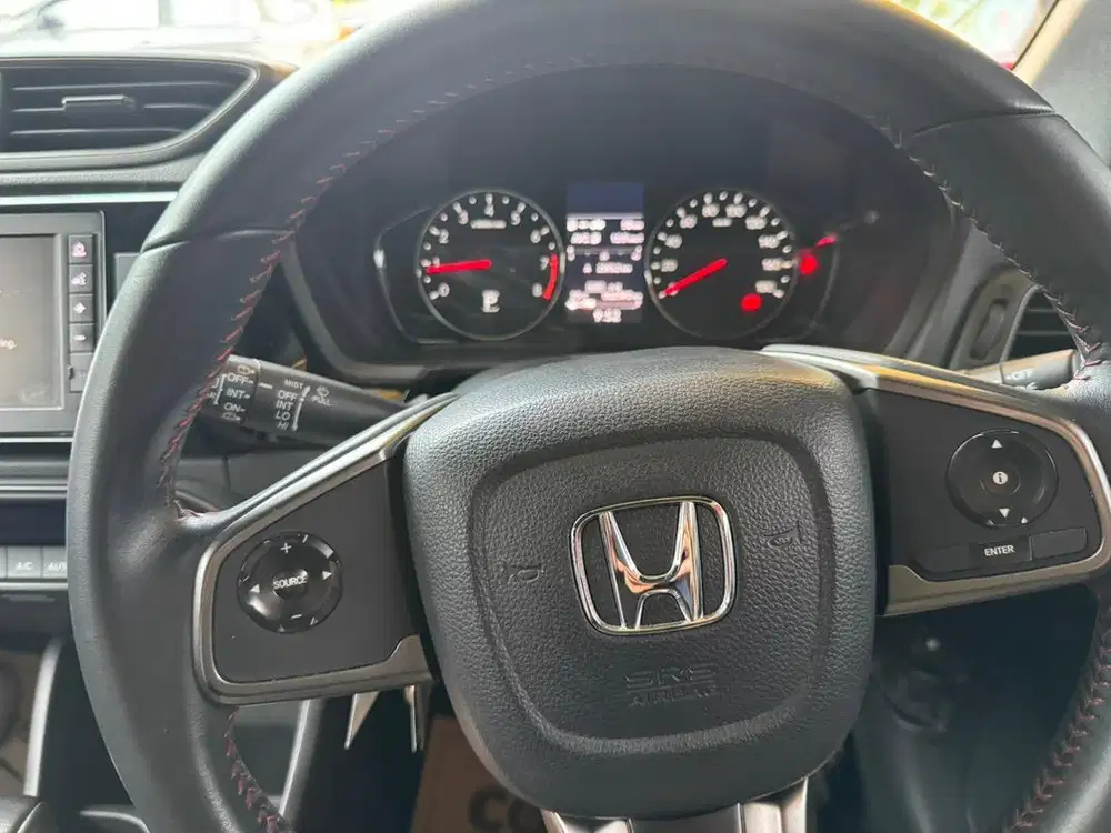 Honda WRV type RS, putih, km 32 rb full record honda