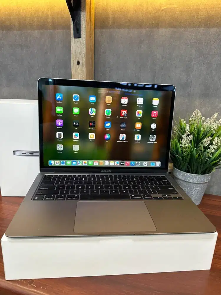 MacBook Air 2020 M1 13.6-Inch 8/256GB Gray iBox