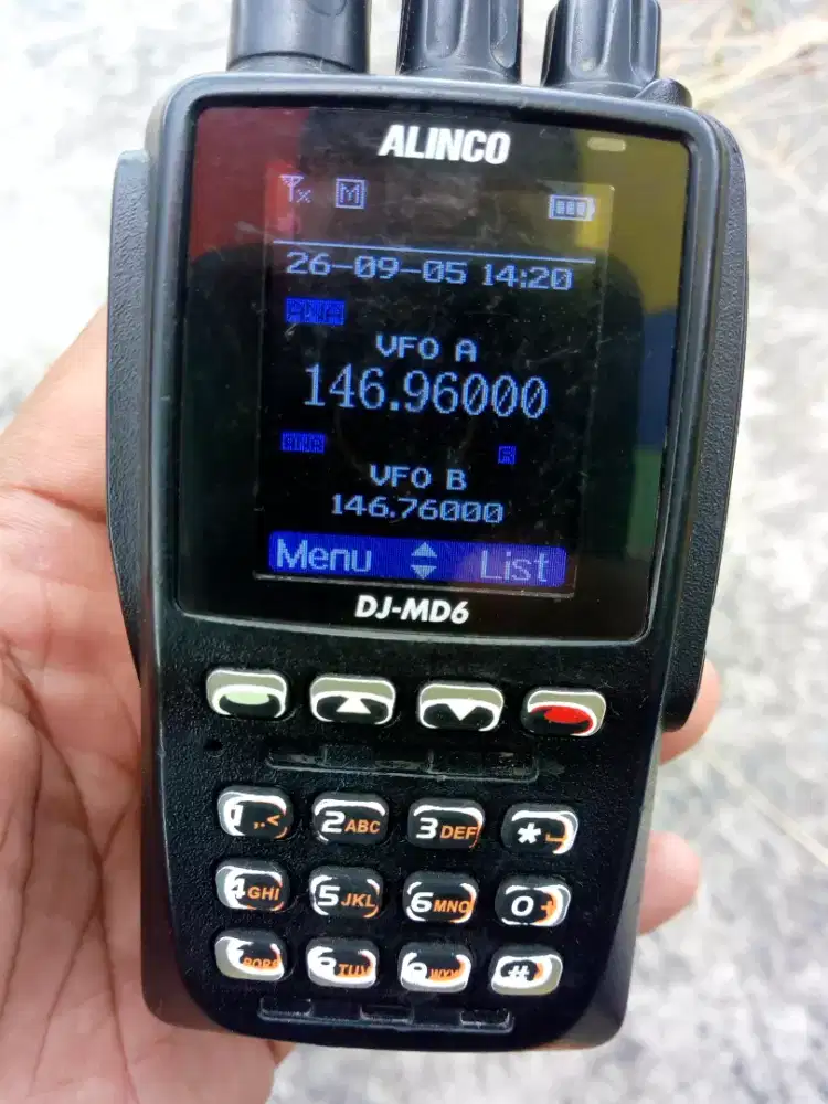 ALINCO DJ-MD6 DMR VHF-UHF low