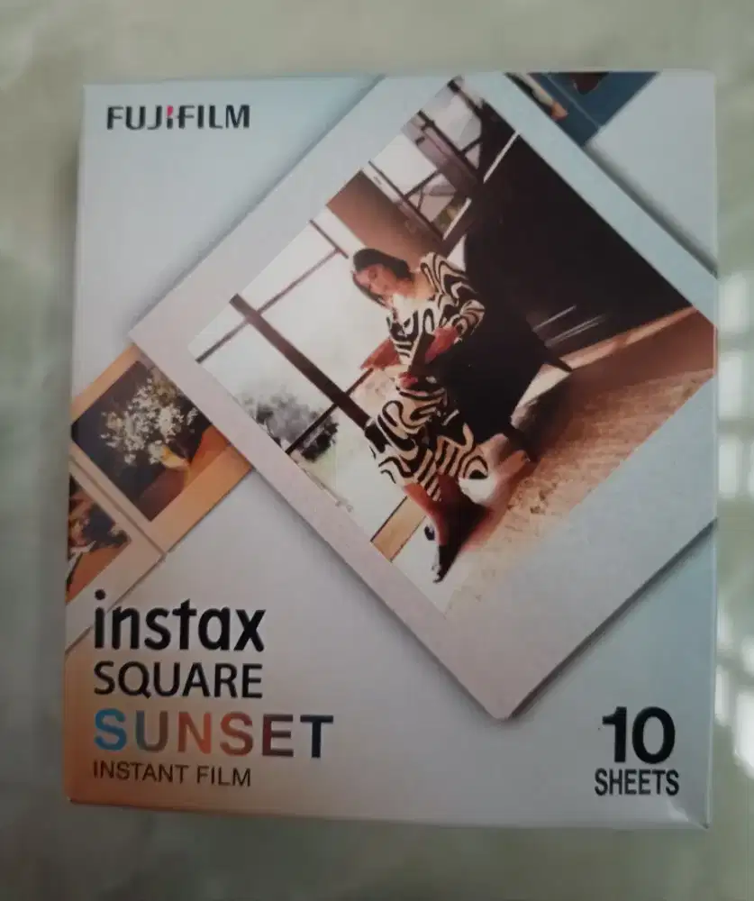 Kertas Film Instax Square
