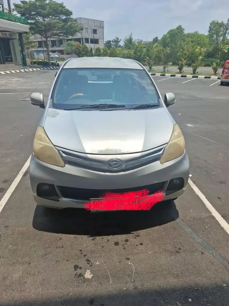Dijual Mobil Daihatsu Xenia