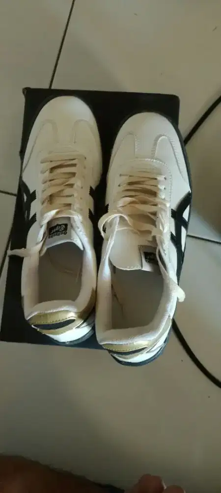 Sepatu tiger outsuka