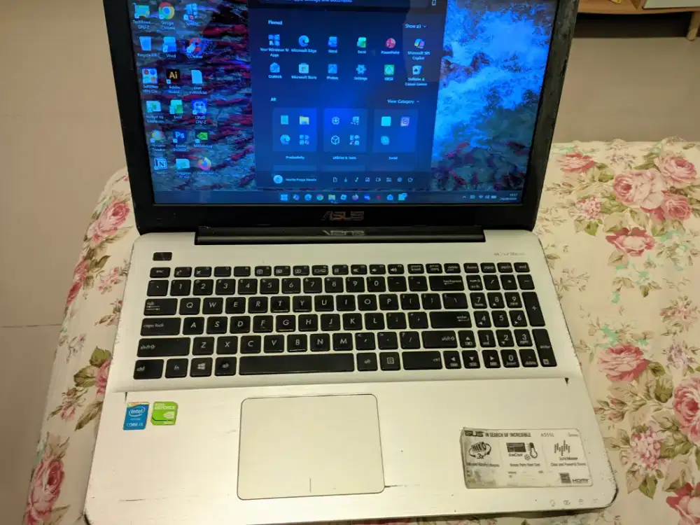 Laptop Asus A 555L