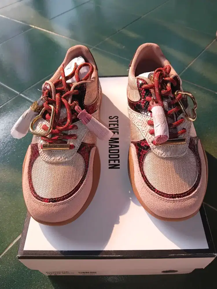 Sepatu steve madden briochem