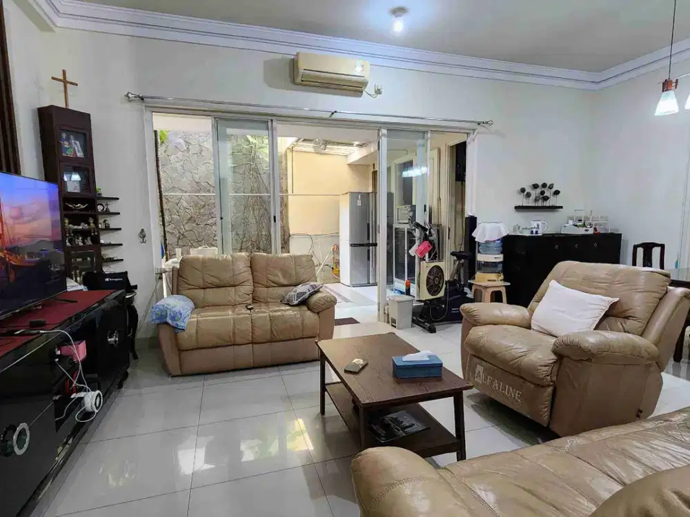 rumah 2 lantai alam galaxy siap huni  semi furnish terawat surabaya barat dekat ptc citraland pakuwon