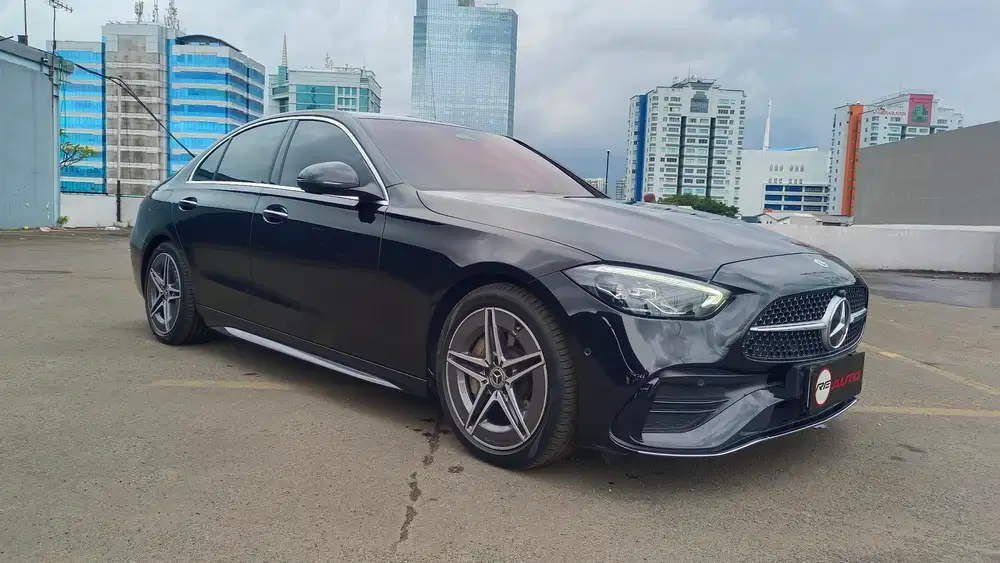 Mercedes Benz C300 AMG Line tahun 2023