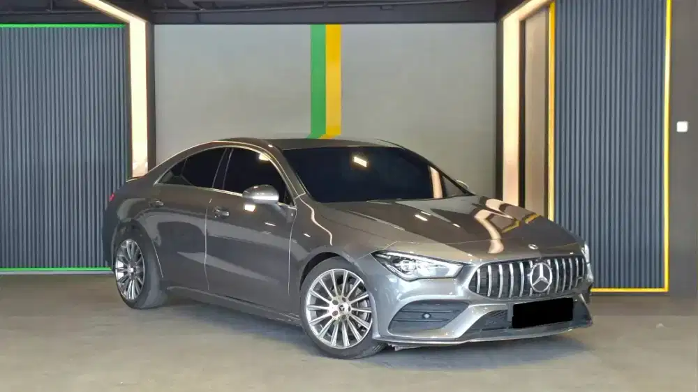 Mercedes-Benz CLA200 AMG 2022