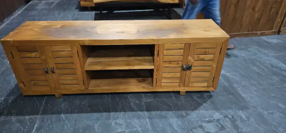 Kabinet TV panjang