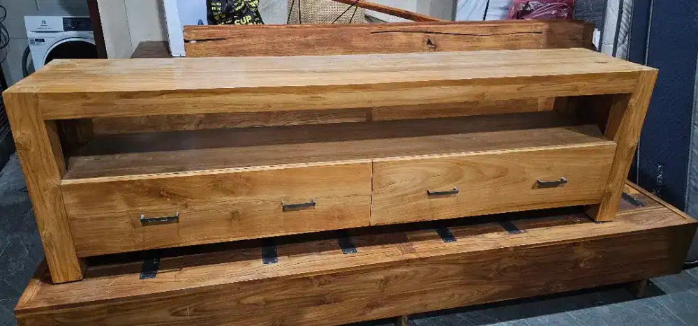 Kabinet TV panjang