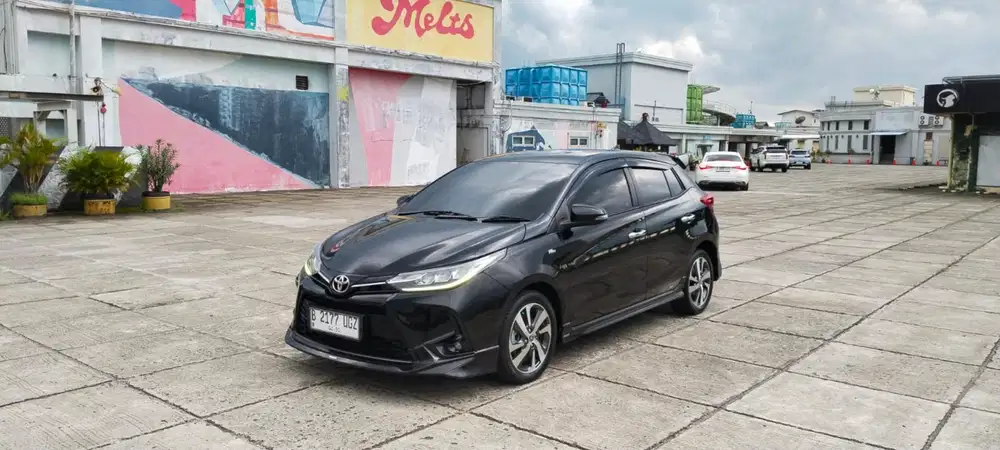 Toyota Yaris Gr Sport Hitam 2022