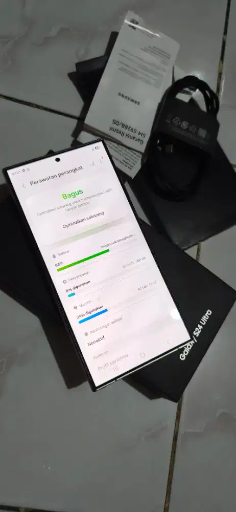 Samsung S24 Ultra 5G 
Kondisi Masih Mulus
Ram 12gb/256gb
Garansi Resm