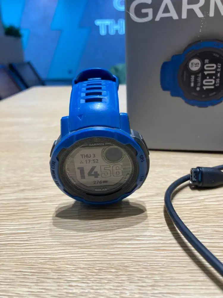 Garmin Instinct 2 Solar Navy Kondisi Mulus 99%