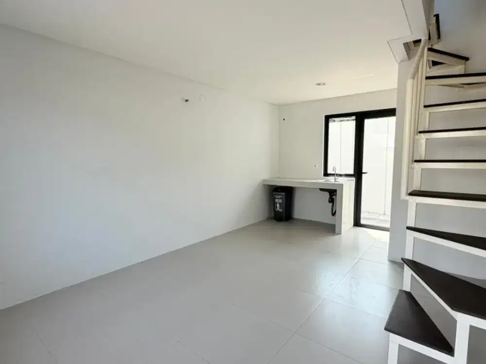 Disewakan XYZ BLU Type Y3 Lippo Cikarang – Rumah Modern 2 Lantai
