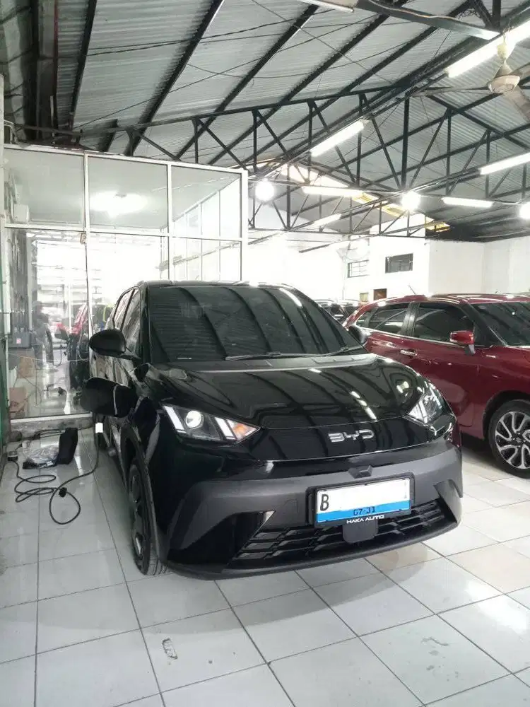 BYD ATTO 1 Standart Matic Tahun 2026 Facelift Hitam KM Low 600 perak