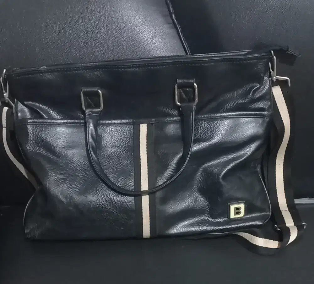 Tas Kerja Multi Fungsi