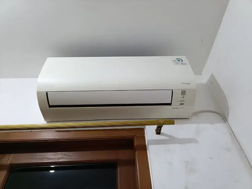 DIJUAL 2 UNIT AC DAIKIN INVERTER – 0.5 PK + 1 PK