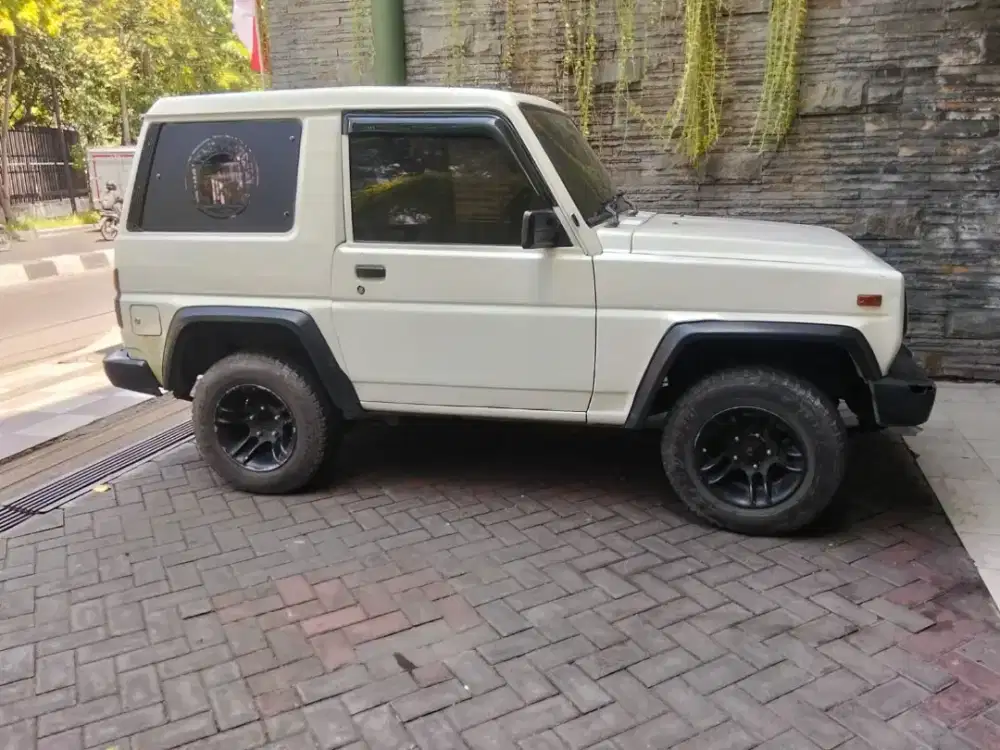Daihatsu Taft 4x4 solar jeep jip tahun 1992