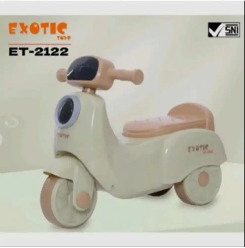 Exotic vespa warna putih