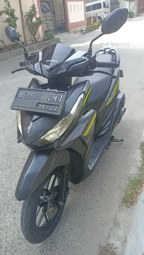 Honda Vario 125 LED CBS ISS tahun 2017.