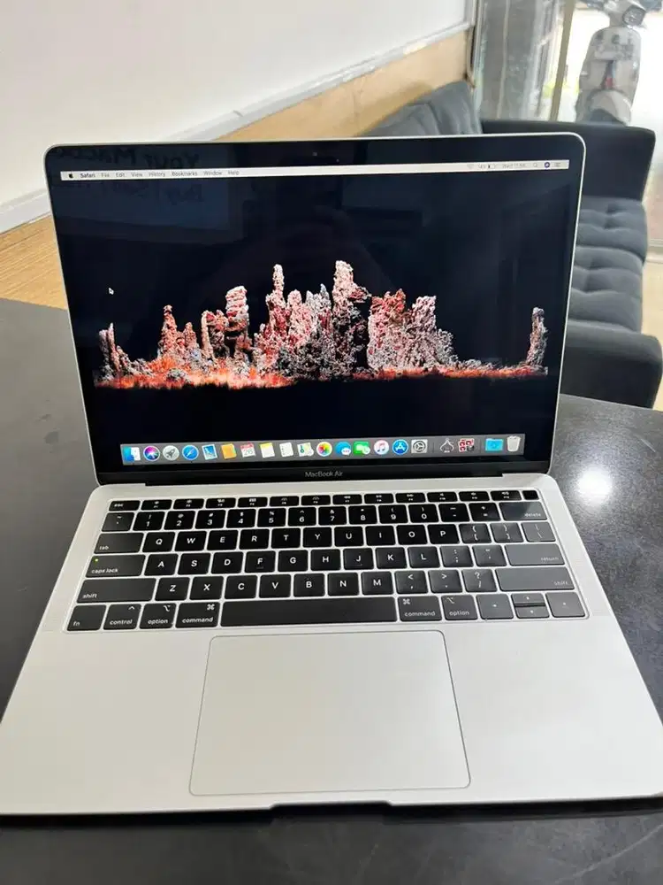 Macbook Air 2019 13inch 8/128GB i5