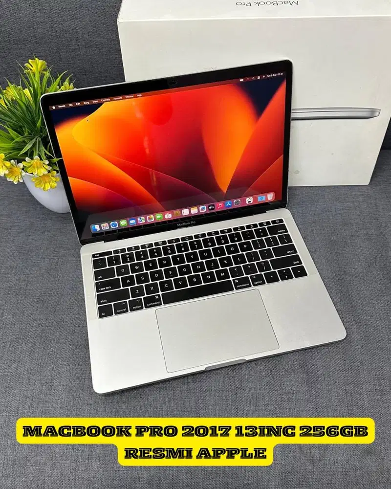 Macbook pro 2017 13inch 8/256GB